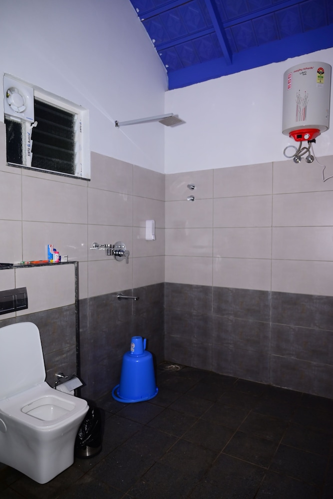 Honeymoon Studio Suite photo 3