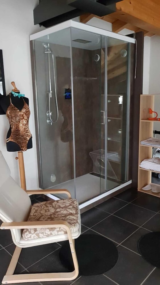 Double Room, Private Bathroom (External) photo 2