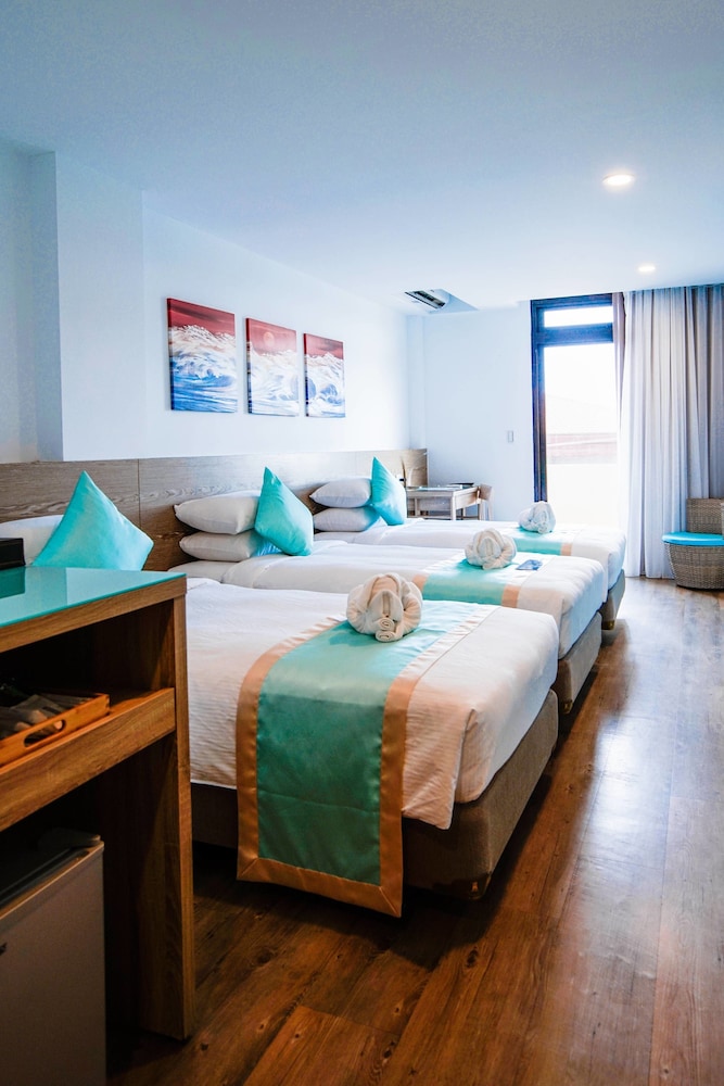Triple Room, 3 Twin Beds photo 3