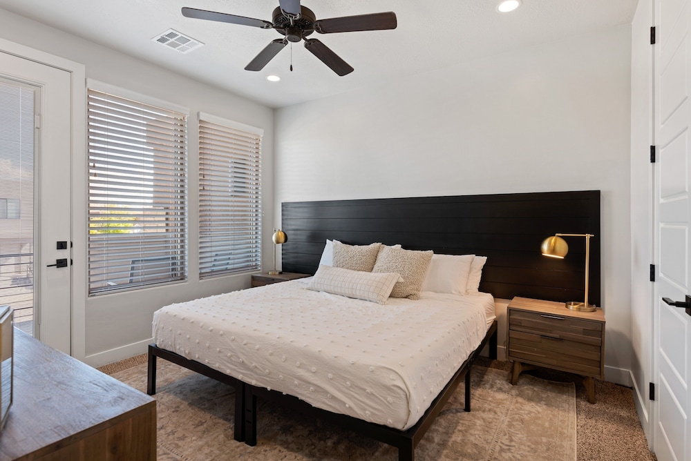 Townhome, 4 Bedrooms