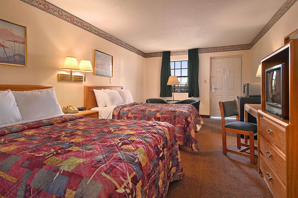 Double Room, 2 Double Beds - Photo 1