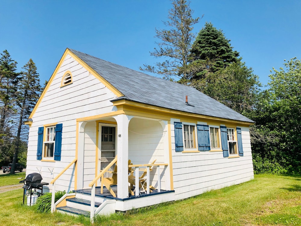 Family Cottage, 2 Bedrooms, Kitchen, Courtyard View photo 1