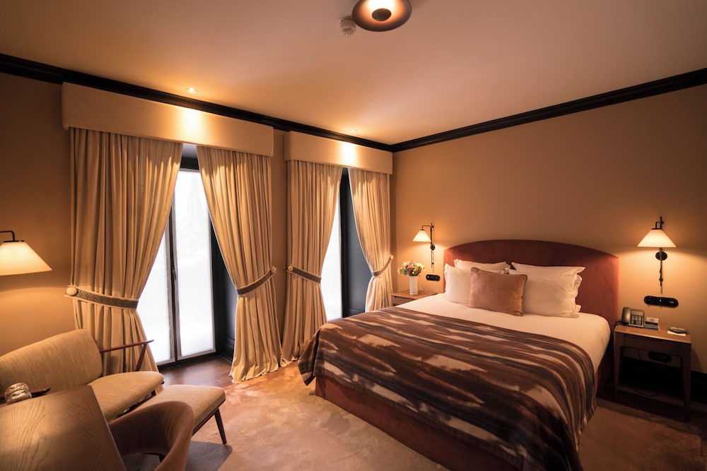 Available room