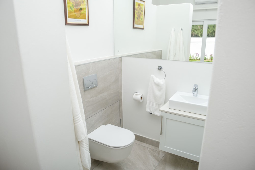 Villa photo 2