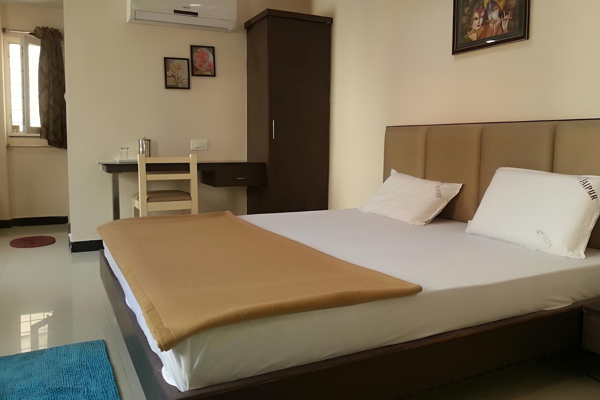 Deluxe Double Room, 1 Double Bed, Smoking photo 3