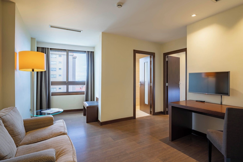 Suite - Photo 4