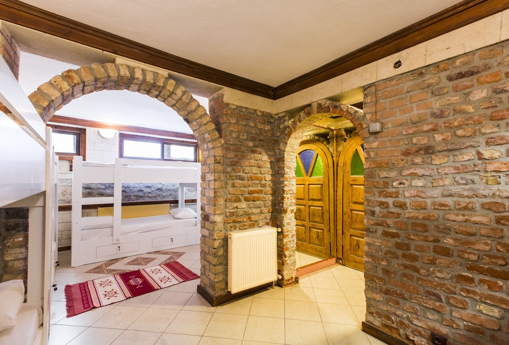 Deluxe Shared Dormitory, Multiple Beds, Shared Bathroom photo 2