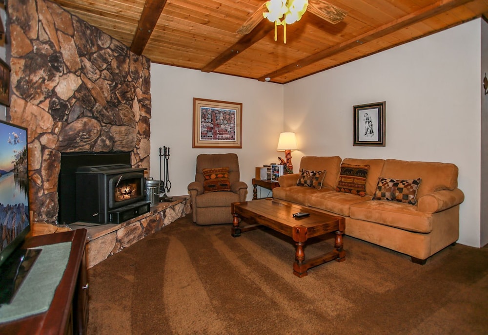 House, Multiple Beds, Patio, Mountain View