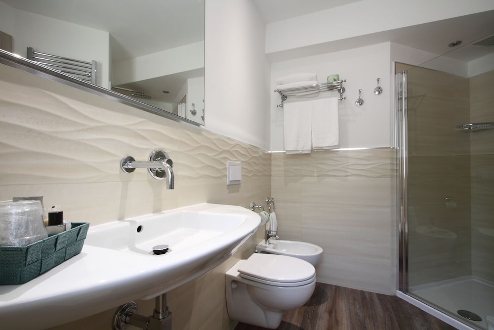 Superior Double or Twin Room photo 3