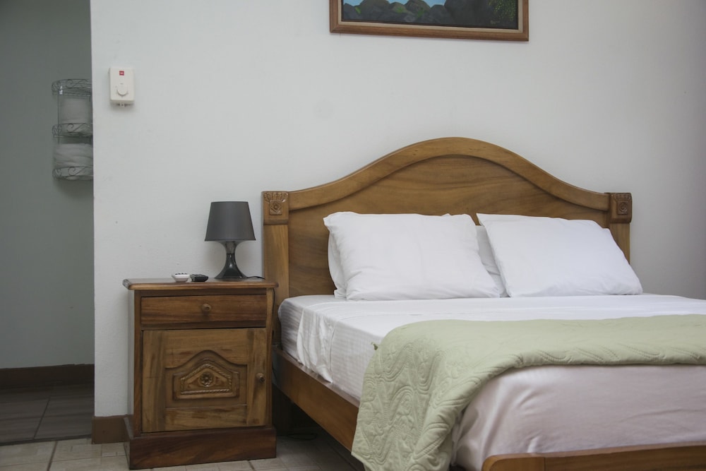 Economy Double Room, 1 Double Bed photo 3
