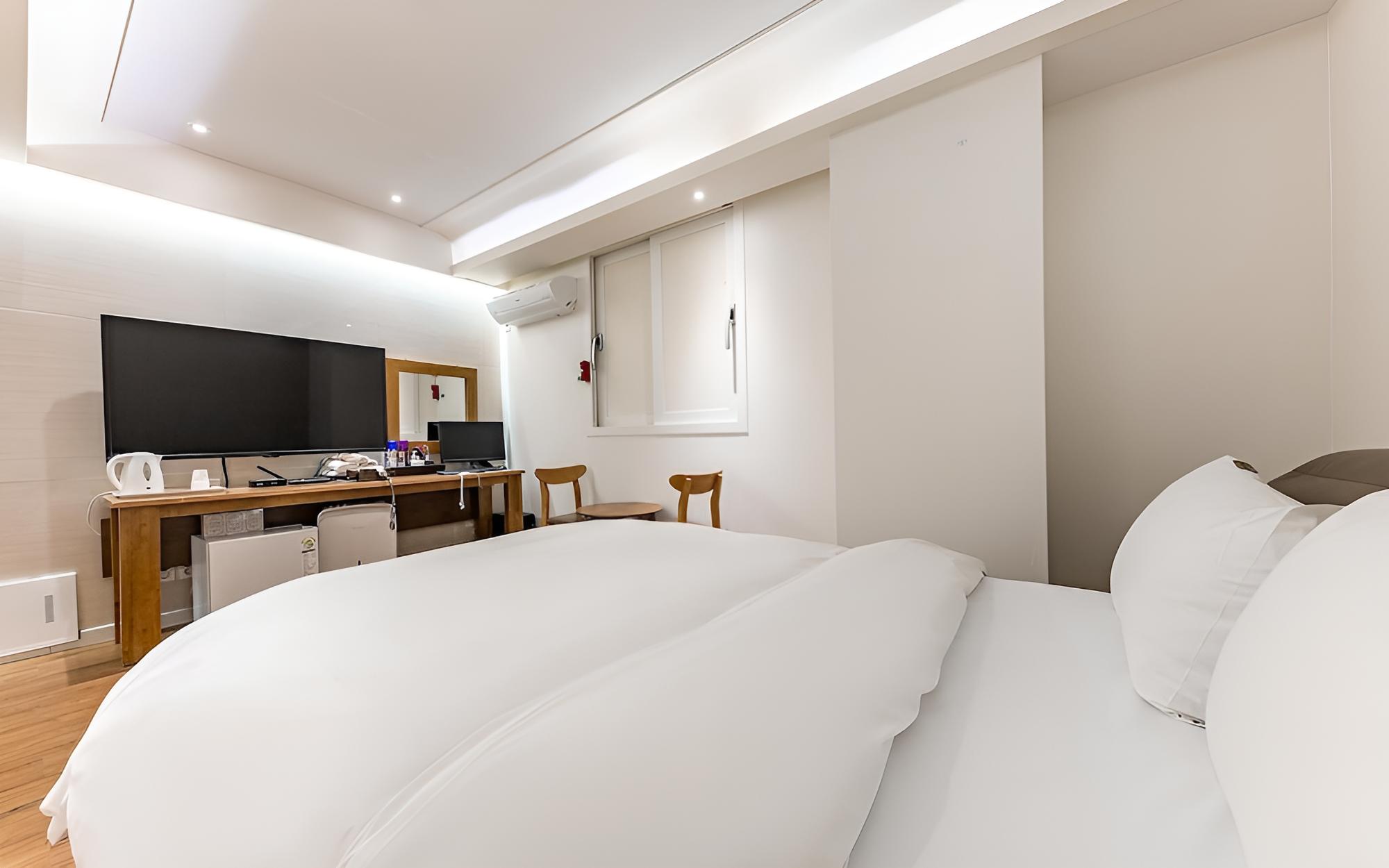 Room (Standard room (breakfast not provided) photo 3