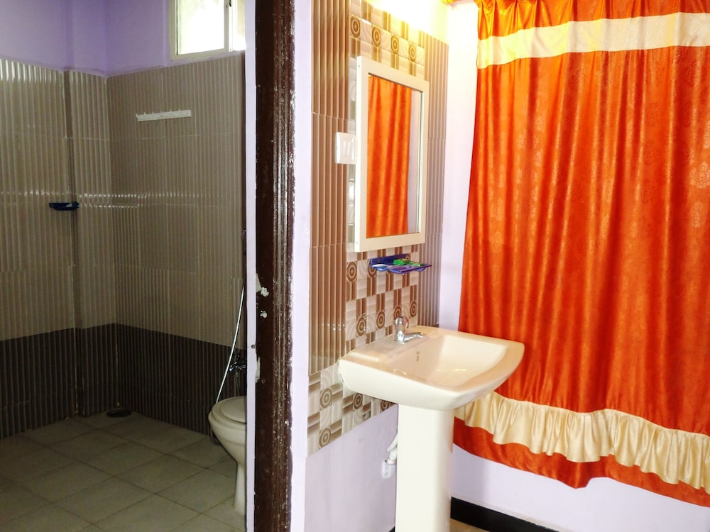 Economy Double Room, 1 Double Bed photo 3