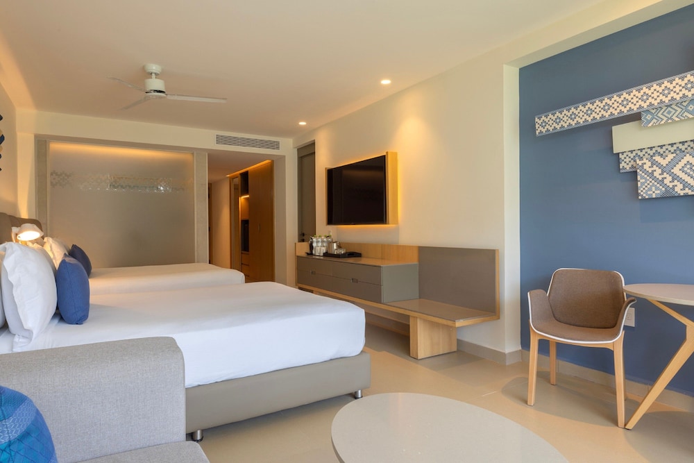 Two Bedroom Luxury Junior Suite - Photo 2
