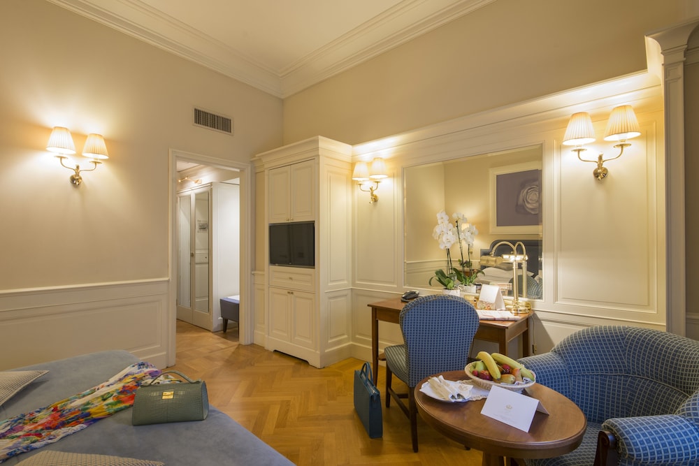 Deluxe Double Room - Photo 7