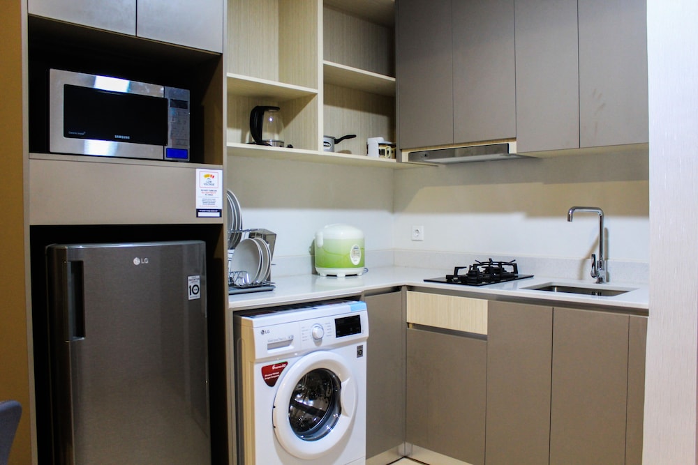 Room - Photo 12