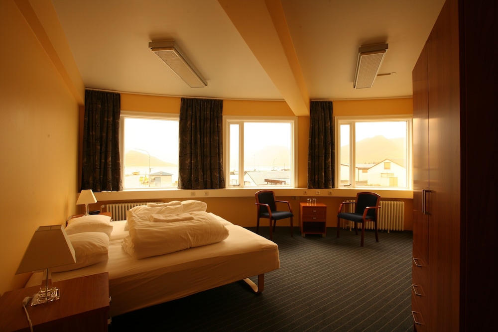 Double or Twin Room, Private Bathroom photo 2