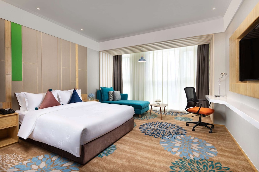Superior Room, 1 Queen Bed, Non Smoking photo 1