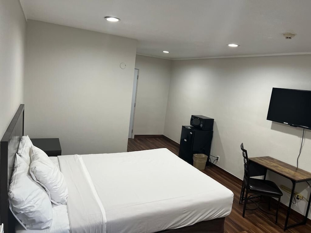 Basic Single Room