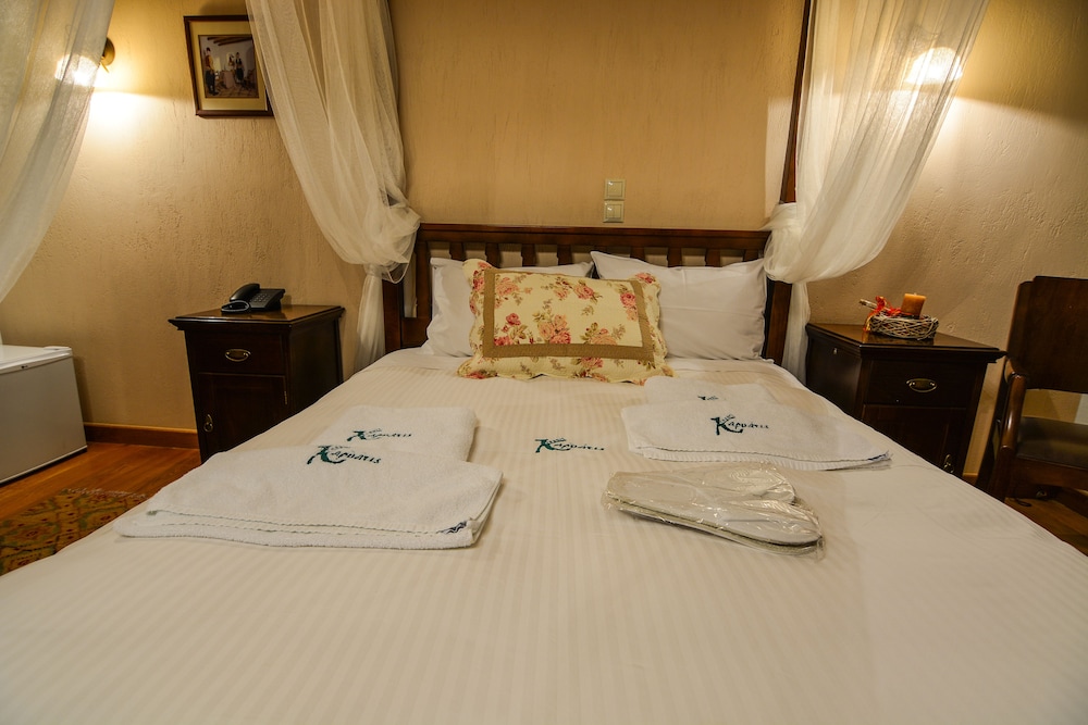 Superior Triple Room, Mountain View photo 3