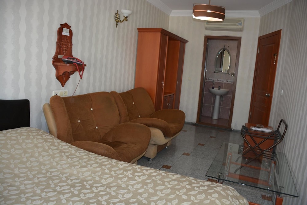 Standard Double Room photo 3