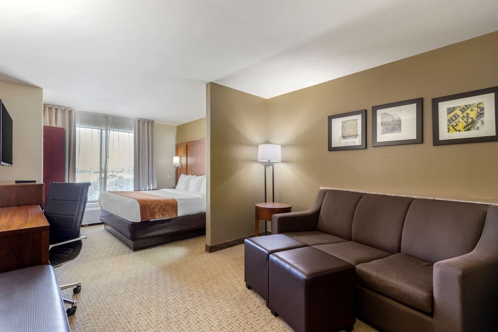 Suite, Non Smoking - Photo 1