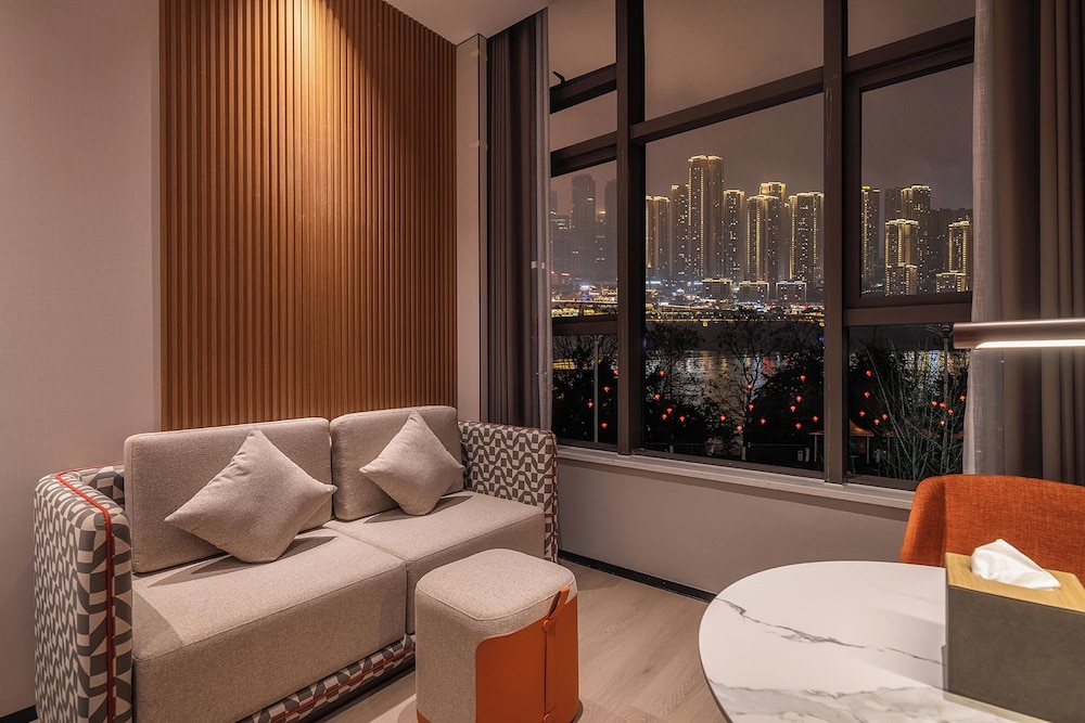 2 Double Standard River View
