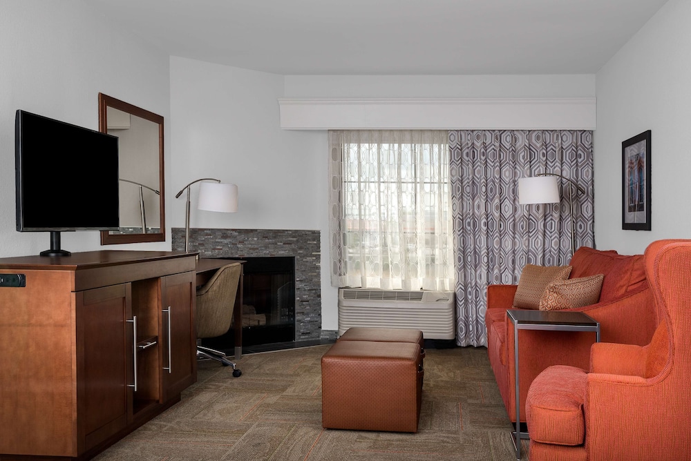 Suite, 1 King Bed (Jetted Tub) photo 3