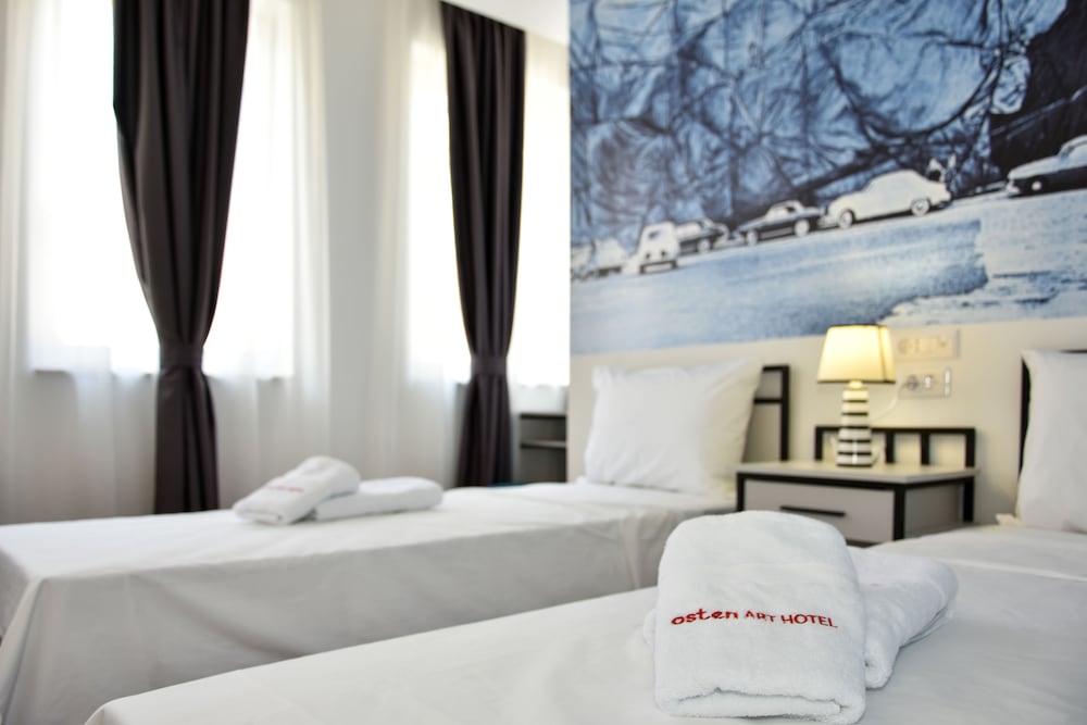 Classic Double or Twin Room - Photo 7