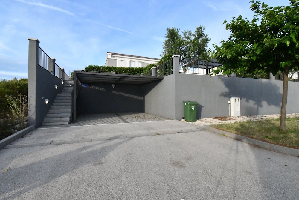 Villa (Four Bedroom Villa with Private Pool )