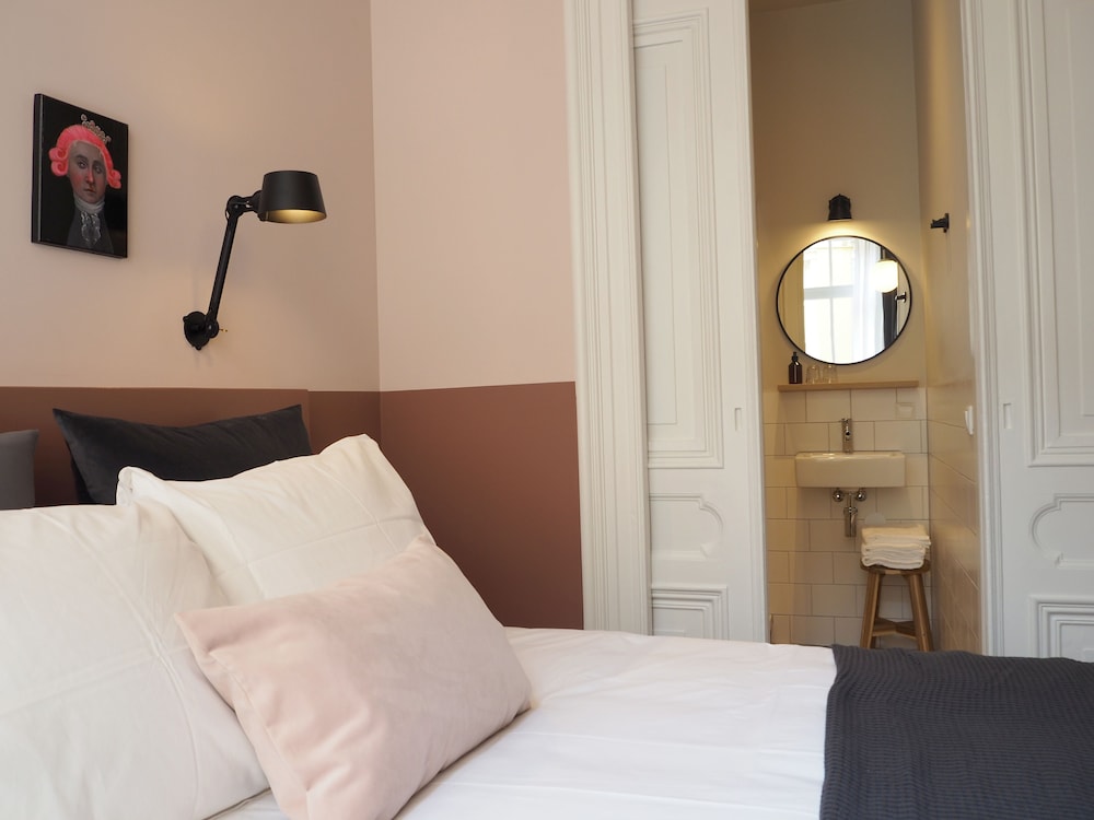 Romantic Double Room (Luis) photo 3