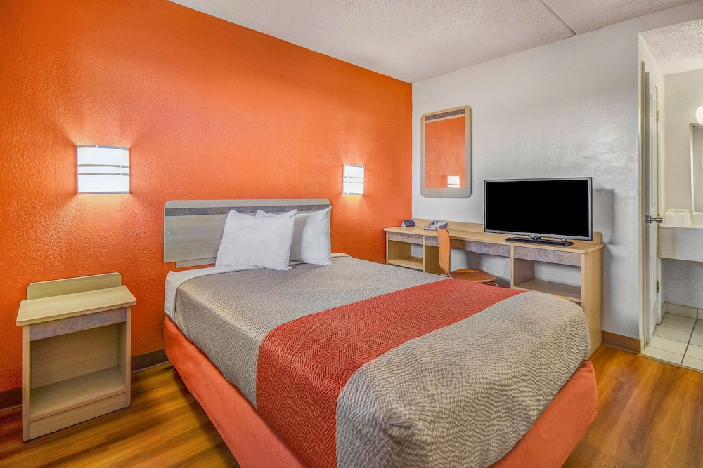 Standard Room, 1 Double Bed, Smoking - Photo 3