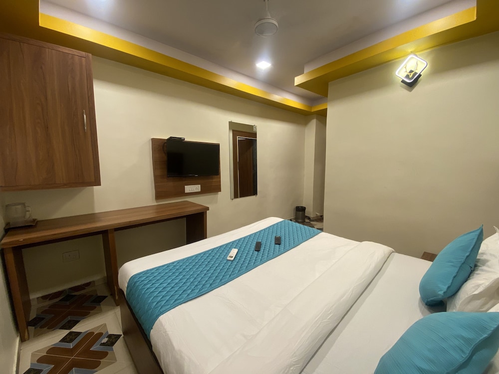 Deluxe Room - Photo 7