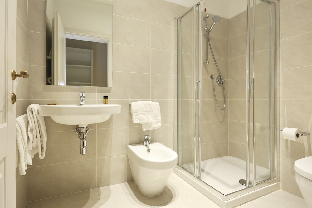 Apartment, 2 Bedrooms, Kitchen photo 2