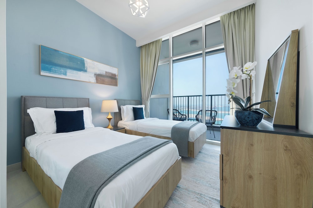 Comfort Apartment, 2 Bedrooms, Pool Access, Sea View photo 2