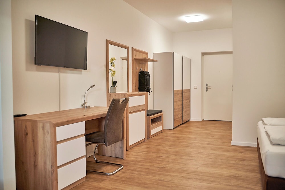 Apartment, Lake View - Photo 3