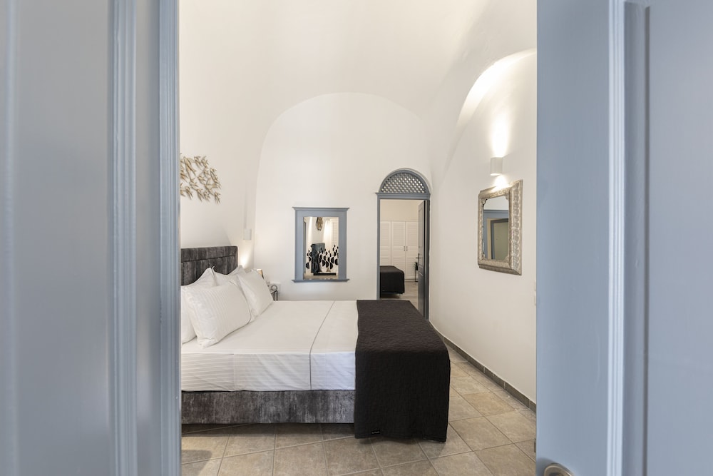 Two-Bedroom House with Caldera View - Photo 26