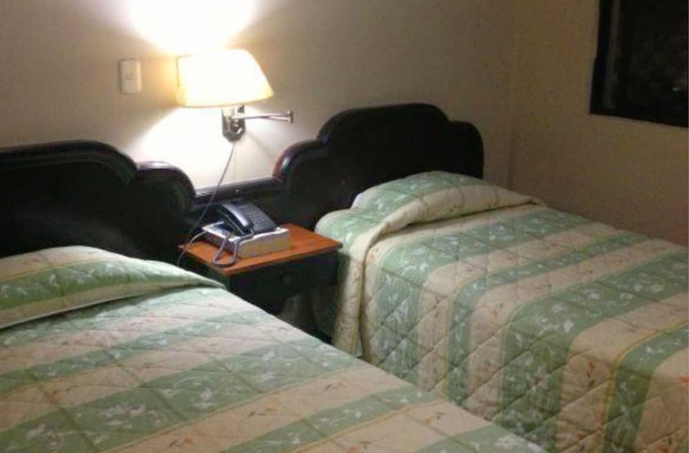 Standard Room, 2 Twin Beds - Photo 3