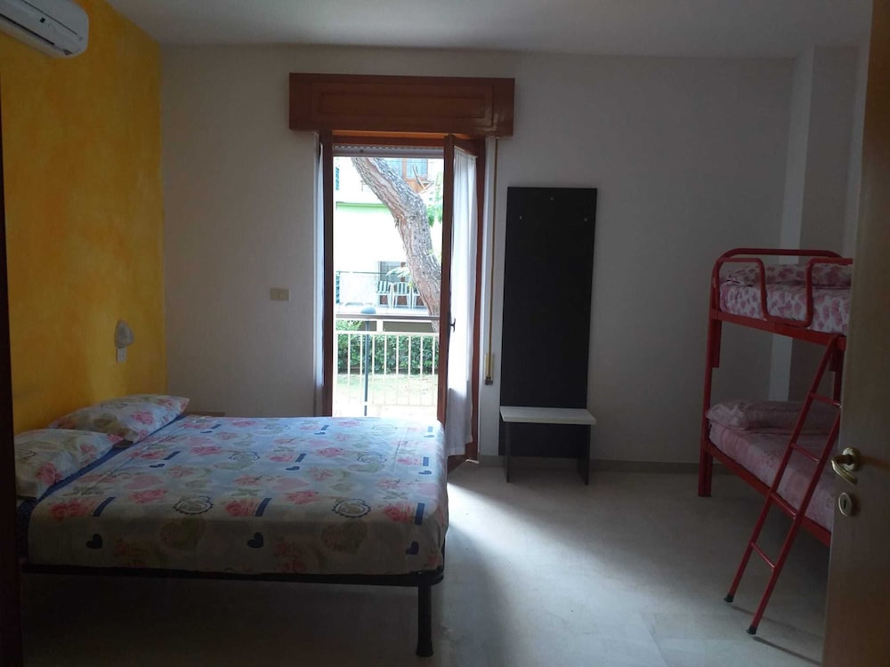 Room, 1 Bedroom, Accessible, Smoking photo 2