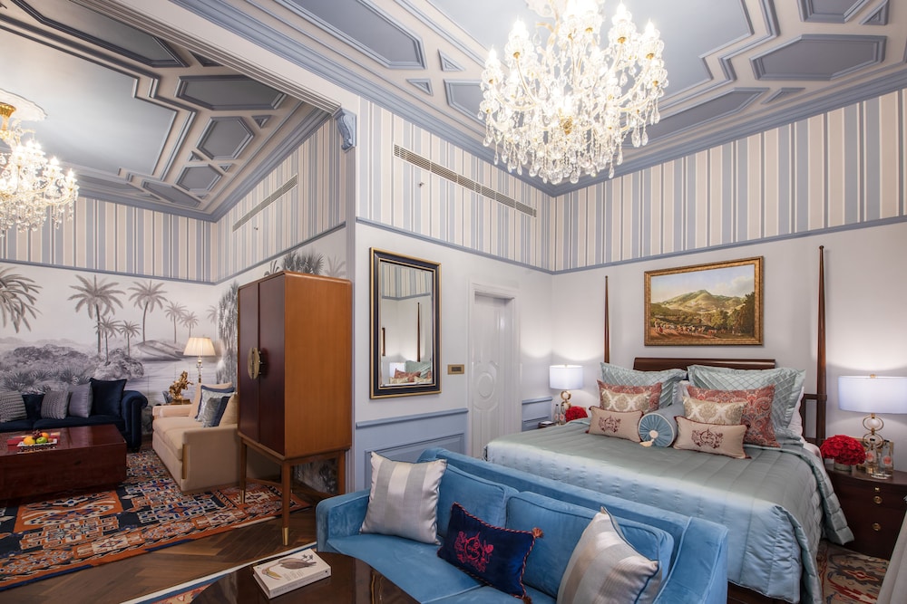 Suite, Non Smoking (Heritage Parlor)