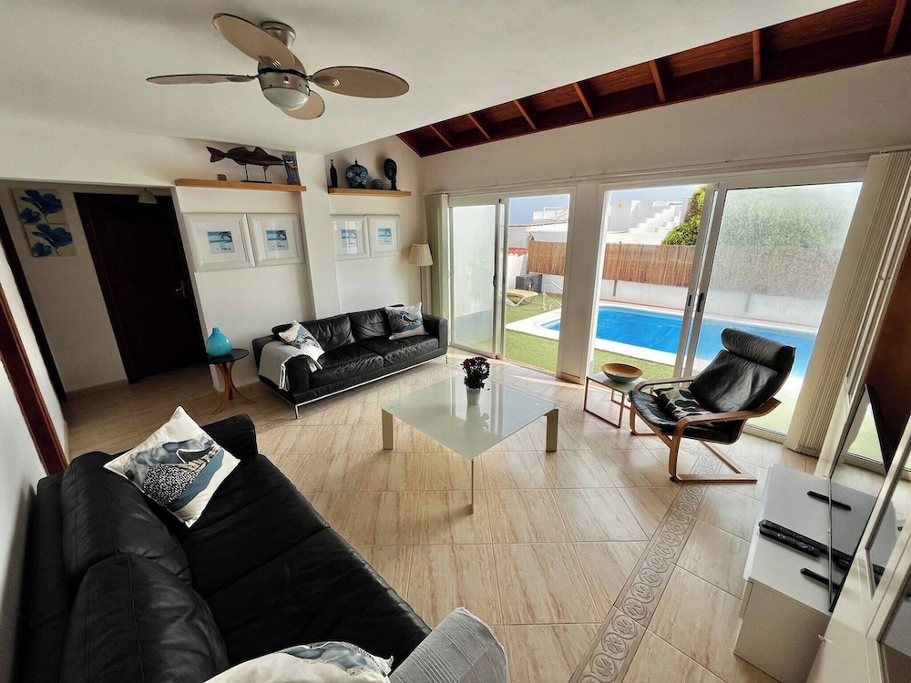 Villa, 4 habitaciones, piscina privada, vista a la ciudad