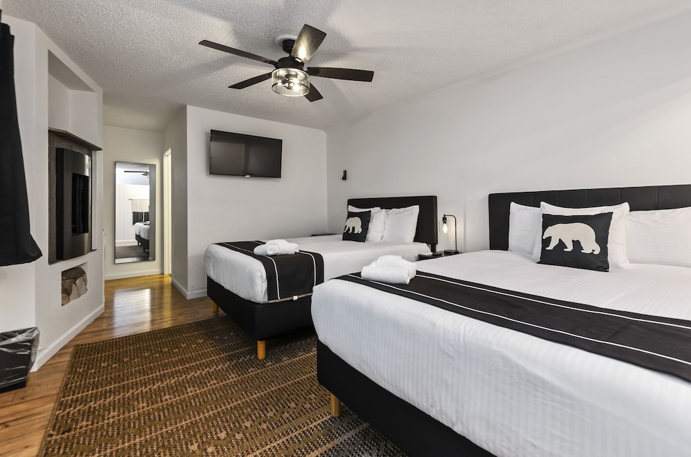 Classic Double Room, 2 Queen Beds