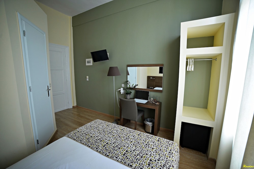 Double or Twin Room photo 3