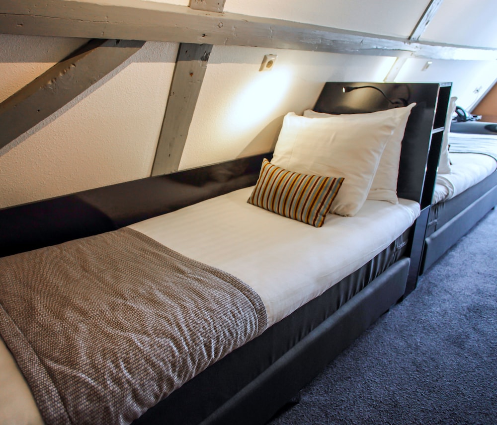 Souterrain Quad Room with Limited View photo 3