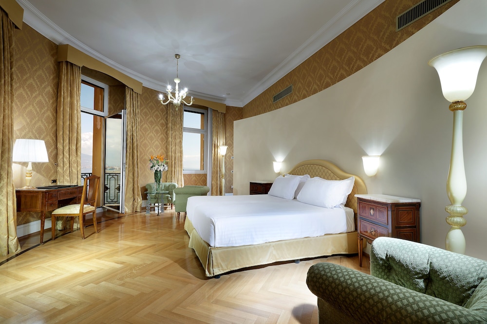 Suite, Sea View