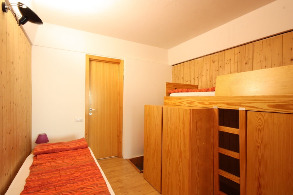 Apartment, 2 Bedrooms (6 people, 2 floors) photo 3