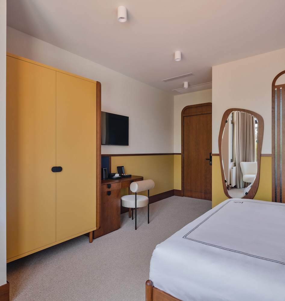 Tom Room photo 3