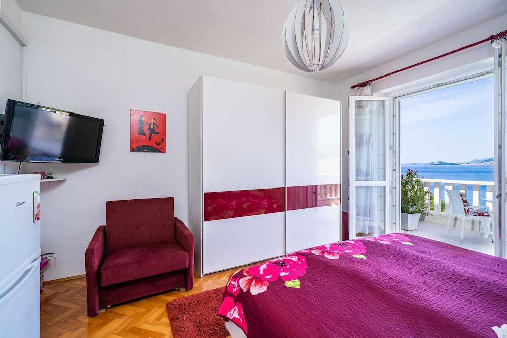 Studio (Studio Apartment with Balcony and Sea) photo 2