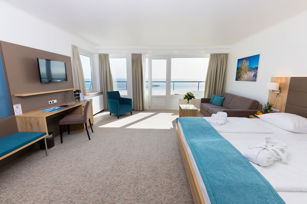 Double Room, Sea View - Photo 3