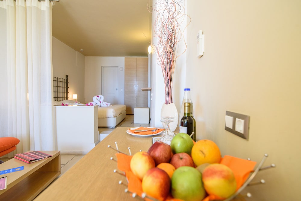 Junior Suite, Jetted Tub - Photo 12