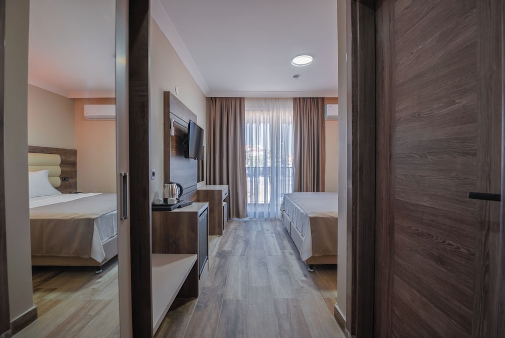 Standard Room photo 3